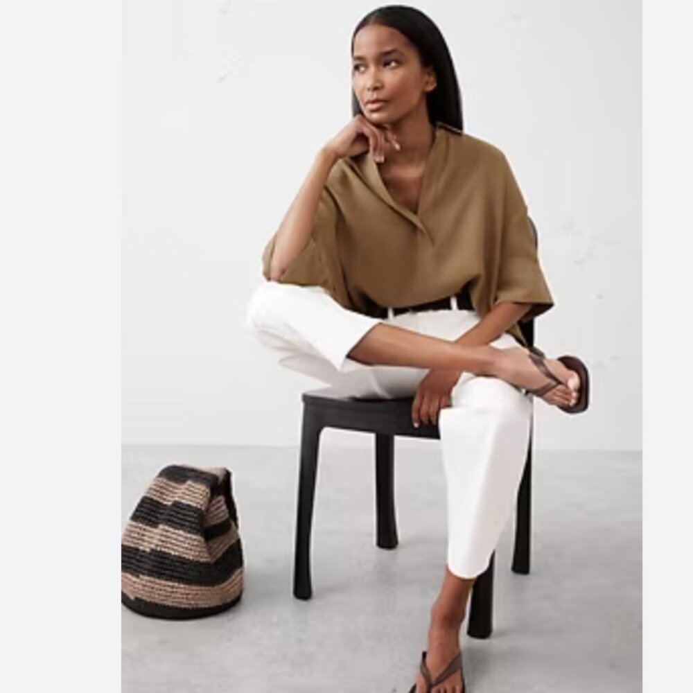 Banana Republic Drapey Oversized Top in Airforce Khaki